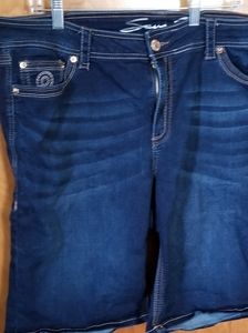 Woman's Seven7 Bermuda denim shorts